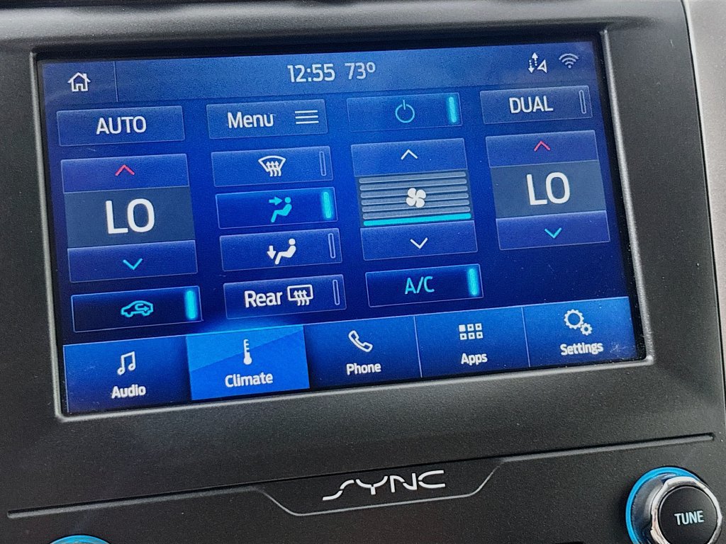 Used 2020 Ford Fusion SE FWD image 16