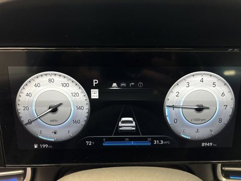 Used 2025 Hyundai Elantra SEL image 38