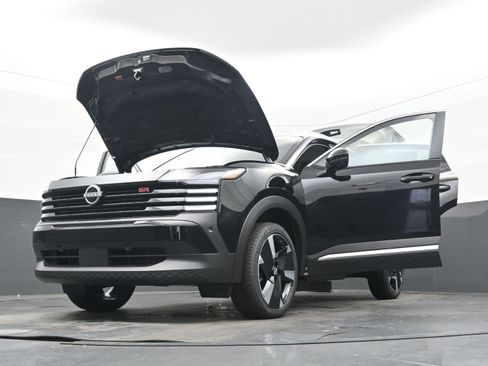 New 2025 Nissan Kicks SR image 36