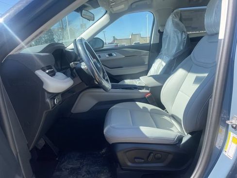 New 2026 Ford Explorer Active w/ Active Comfort Package AWD/4WD image 9