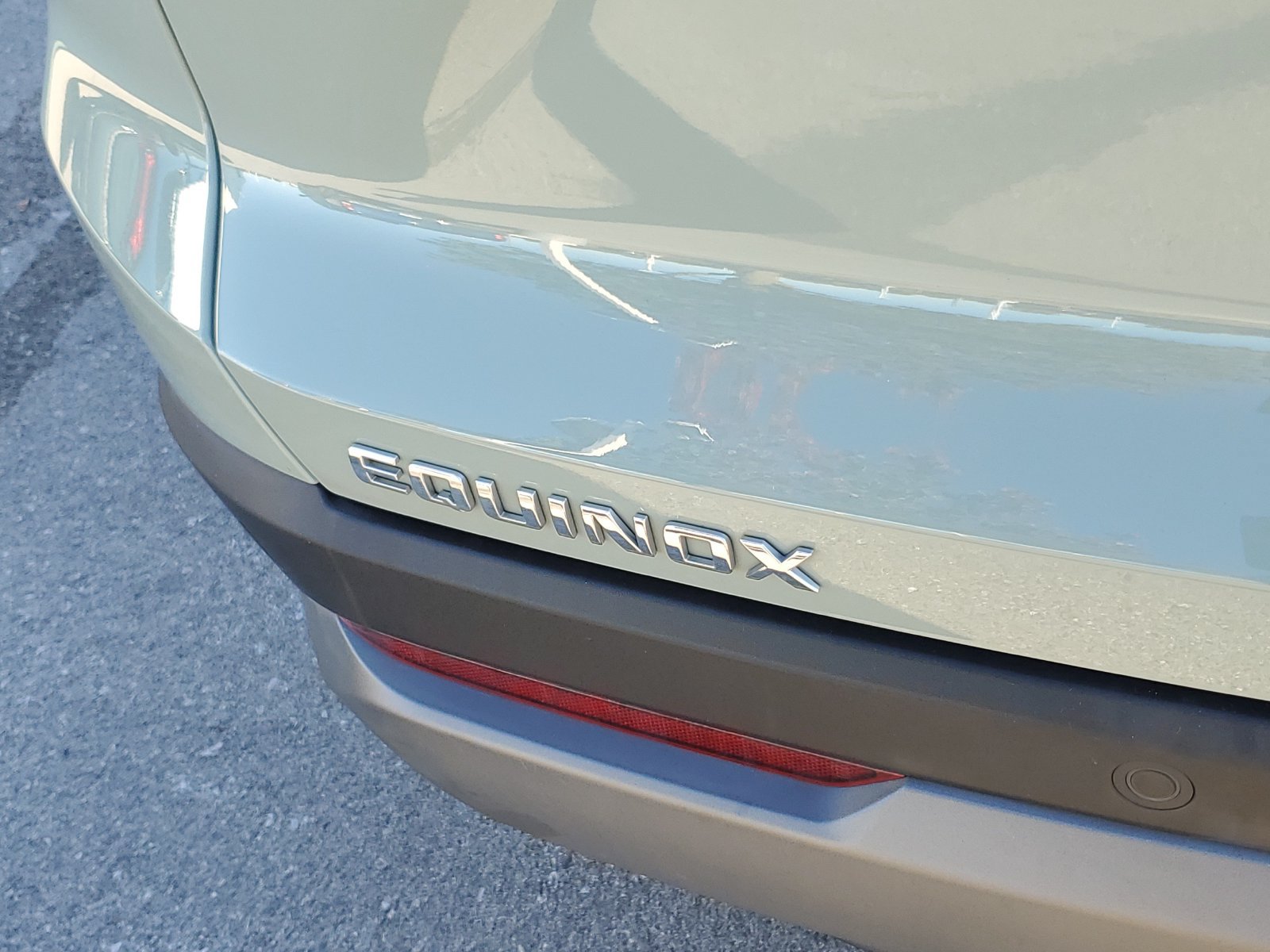 Used 2025 Chevrolet Equinox LT w/ Convenience Package II FWD image 7