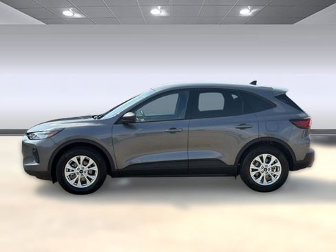 Used 2025 Ford Escape Active image 2