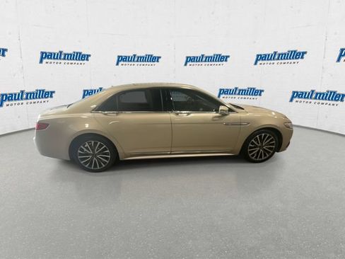 Used 2017 Lincoln Continental Select FWD image 12