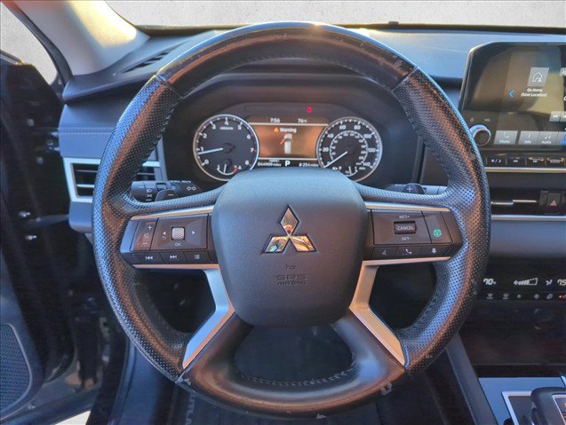 Used 2022 Mitsubishi Outlander SE FWD image 14