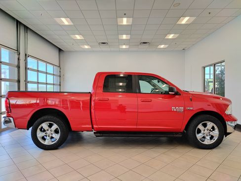 Used 2019 RAM 1500 Big Horn AWD/4WD image 2
