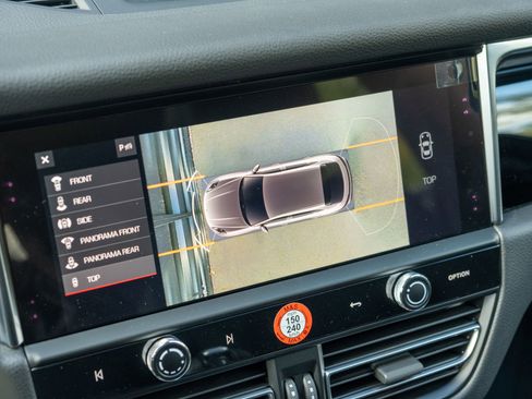 Certified 2026 Porsche Macan AWD/4WD image 29