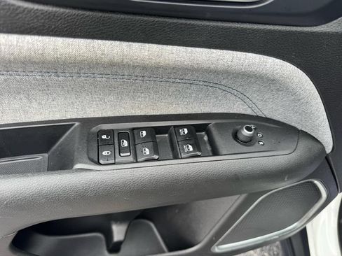 Used 2024 Jeep Compass Latitude AWD/4WD image 12