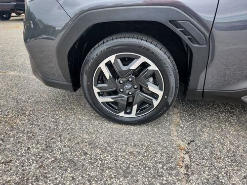 Used 2025 Subaru Forester Limited image 24