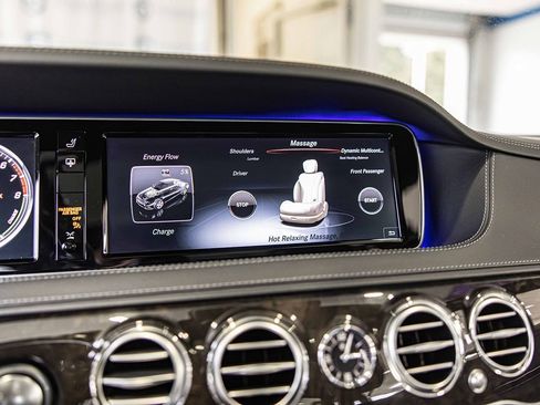 Used 2017 Mercedes-Benz S 550e w/ Premium Package image 29