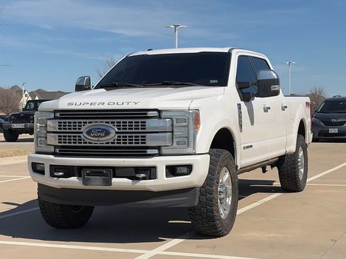 Used 2017 Ford F250 Platinum w/ Platinum Ultimate Package image 3