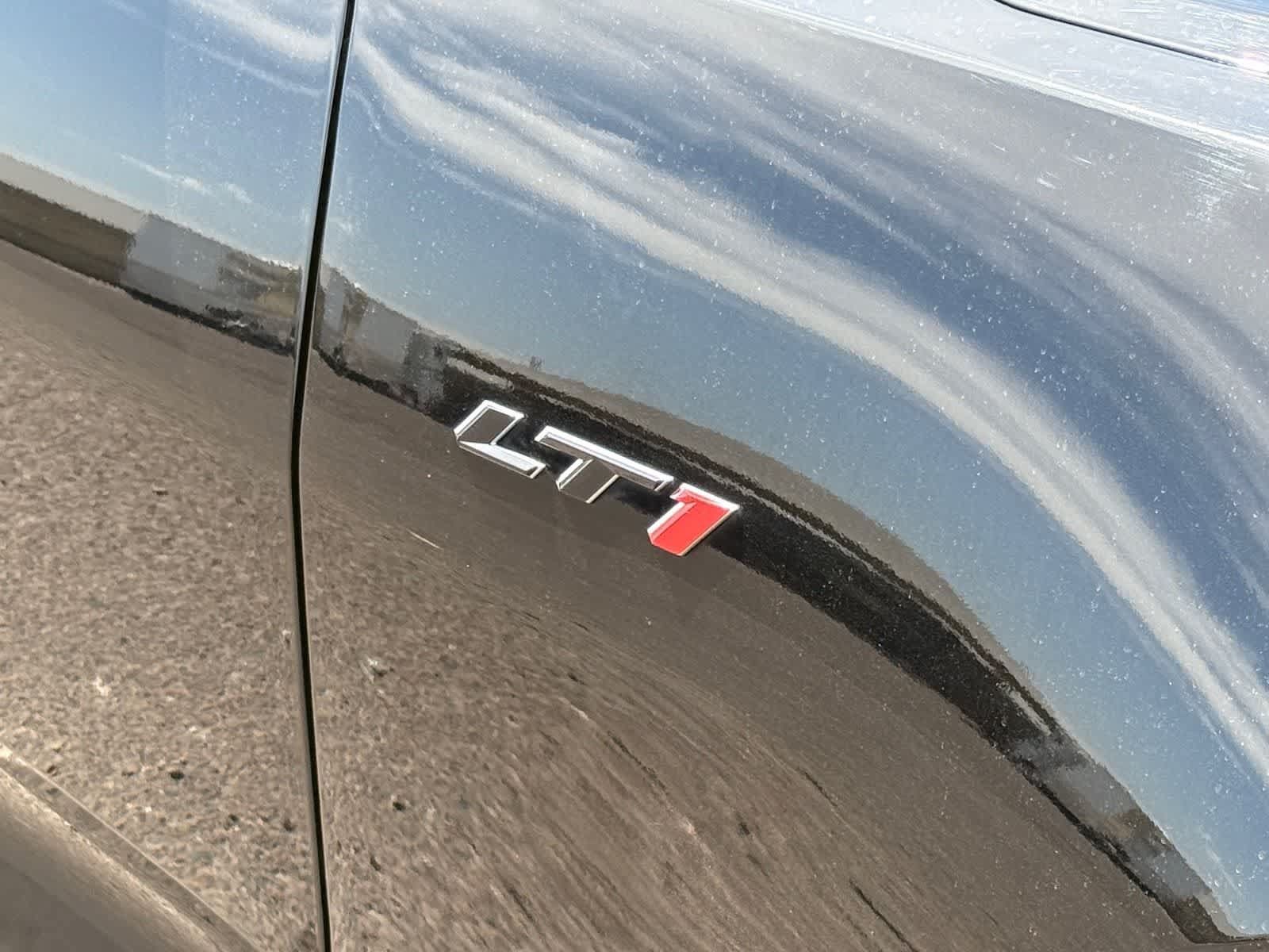 Used 2021 Chevrolet Camaro LT RWD image 34