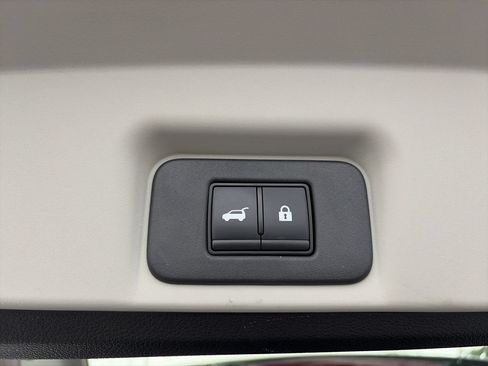 Certified 2024 Nissan Ariya FWD image 11