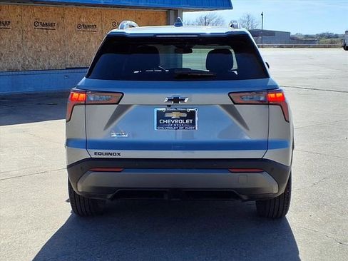 New 2026 Chevrolet Equinox LT w/ Convenience Package II FWD image 6