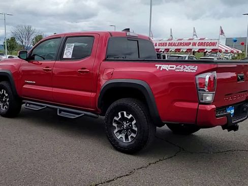 Used 2022 Toyota Tacoma TRD Off-Road w/ Technology Package image 6