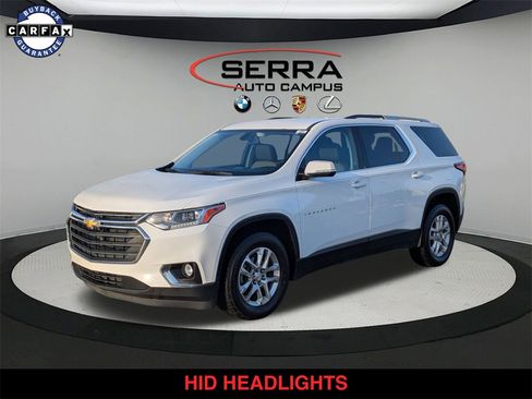 Used 2018 Chevrolet Traverse LT image 1