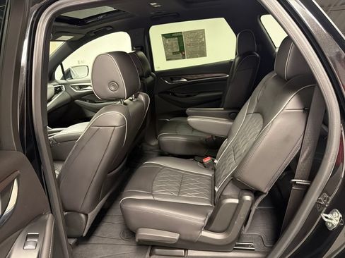 Used 2023 Buick Enclave Avenir w/ Avenir Technology Package AWD/4WD image 29