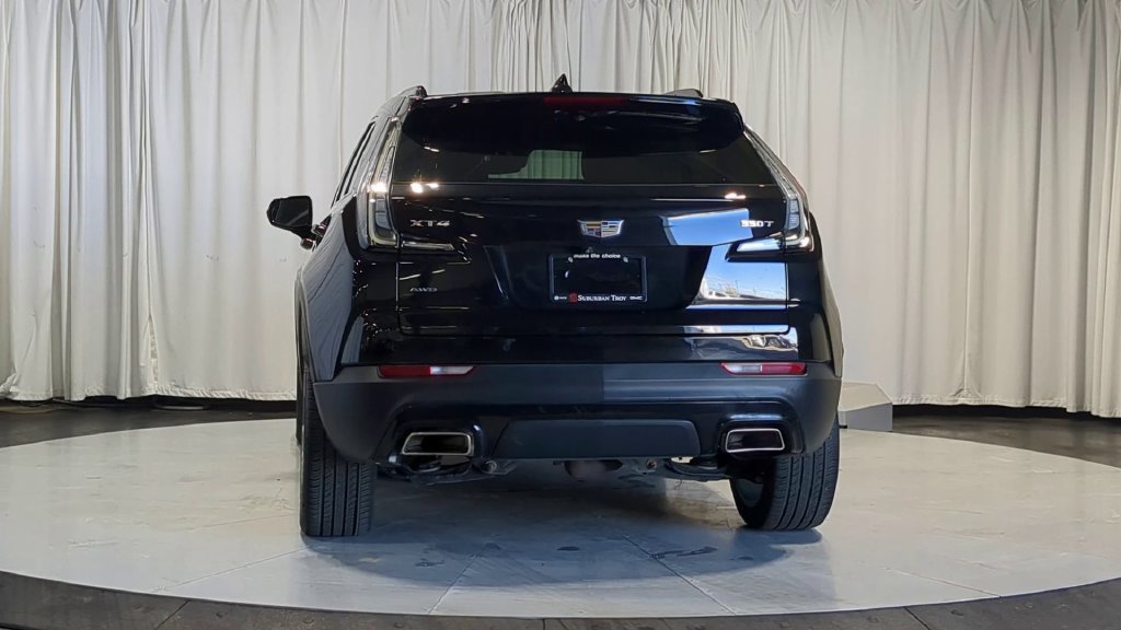 Used 2023 Cadillac XT4 Sport AWD/4WD image 9