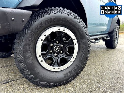 Used 2021 Ford Bronco Badlands image 2