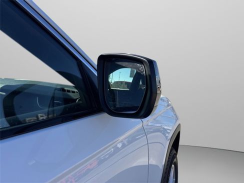 New 2025 Jeep Grand Cherokee L Laredo w/ Luxury Tech Group I image 12