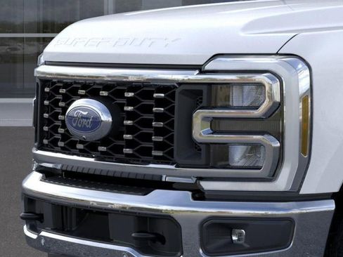 New 2025 Ford F350 Lariat w/ Lariat Ultimate Package image 17