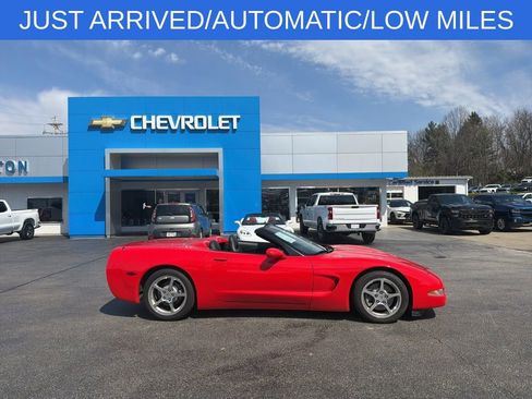 Used 2004 Chevrolet Corvette Convertible w/ Preferred Equipment Group image 2