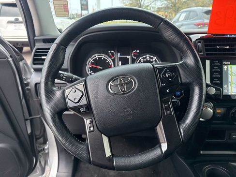 Used 2024 Toyota 4Runner TRD Off-Road Premium image 27