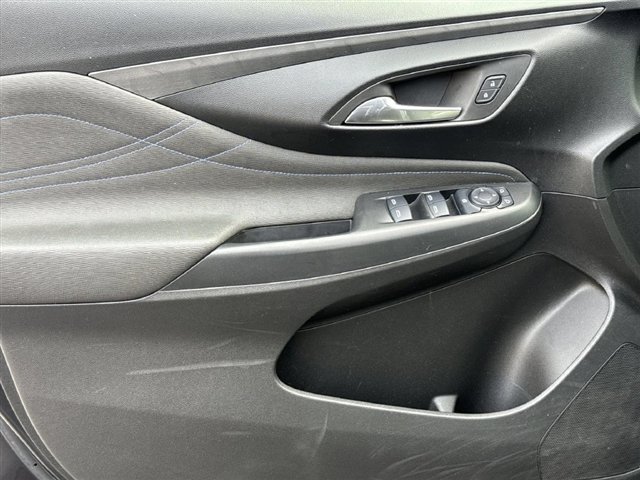 Used 2024 Buick Envista Sport Touring w/ Convenience I Package FWD image 23