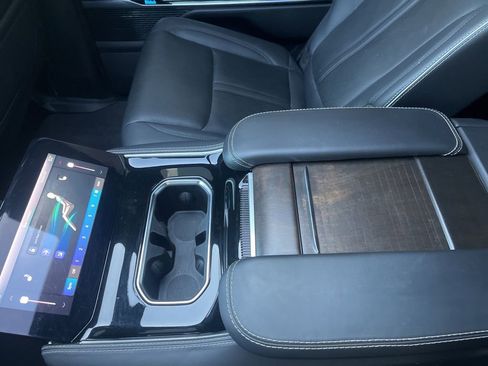 Used 2022 Jeep Grand Wagoneer Series II w/ Convenience Group III image 30