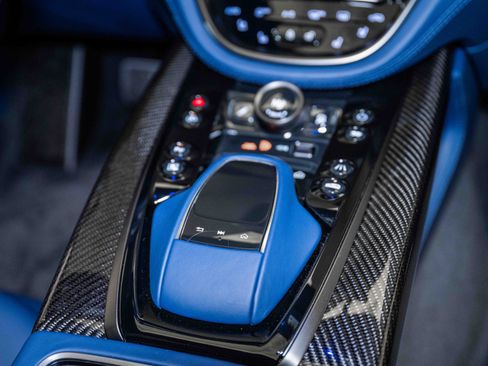 Used 2024 Aston Martin DBX 707 image 32