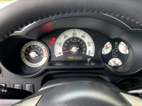 Used 2007 Toyota FJ Cruiser 2WD image 16