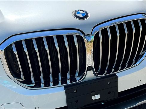 Used 2021 BMW X5 xDrive45e w/ Premium Package 3 image 29