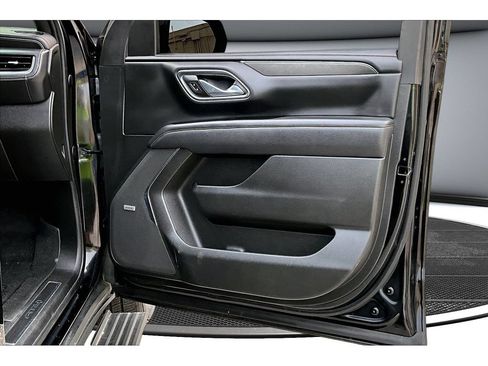 Used 2023 GMC Yukon XL AT4 w/ AT4 Premium Package AWD/4WD image 49