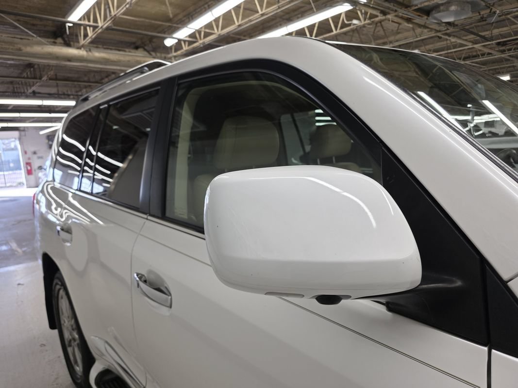 Used 2010 Lexus LX 570 4WD w/ Luxury Pkg image 56