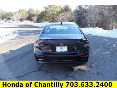 Certified 2025 Honda Accord SE image 6