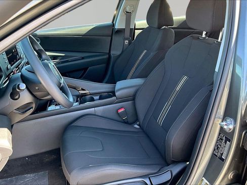New 2026 Hyundai Elantra Hybrid FWD image 15