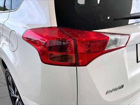 Used 2015 Toyota RAV4 Limited FWD image 27