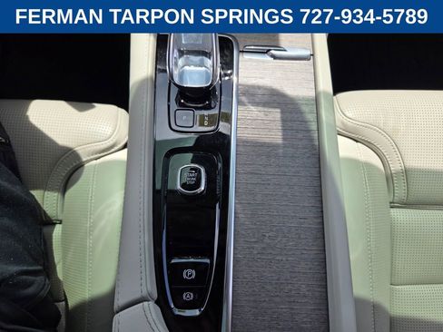 Certified 2023 Volvo XC90 B6 Ultimate w/ Protection Package Premier image 28