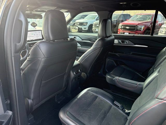 Used 2025 Ford Explorer ST AWD/4WD image 23