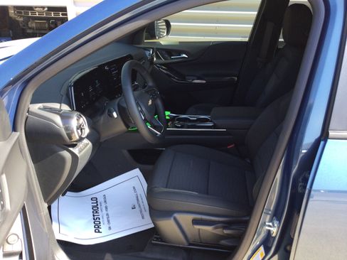 New 2026 Chevrolet Equinox LT w/ Safety and Technology Package AWD/4WD image 7