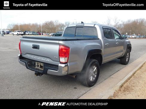 Used 2017 Toyota Tacoma SR5 image 4
