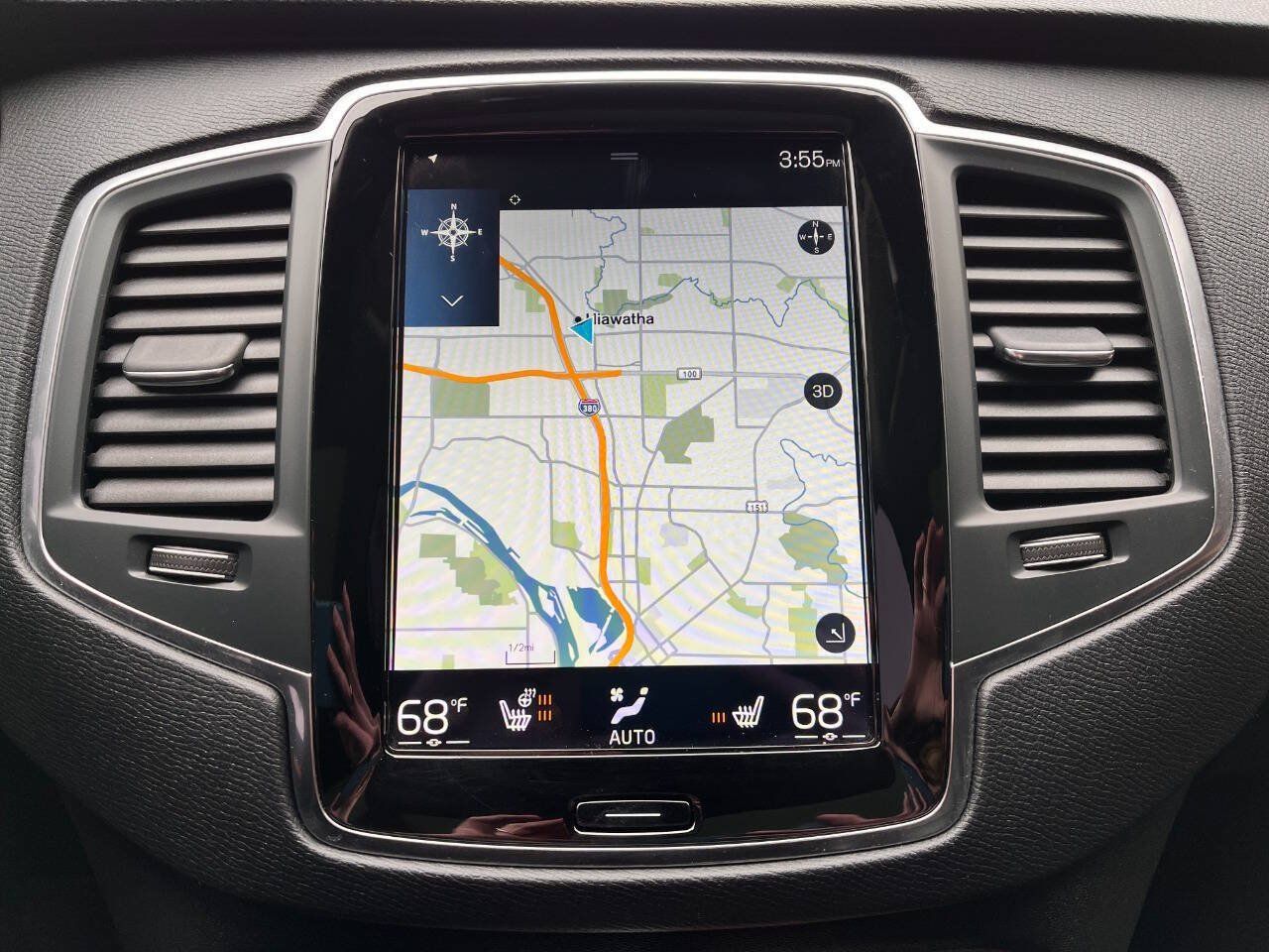 Used 2022 Volvo XC90 T6 Momentum w/ Climate Package AWD/4WD image 14