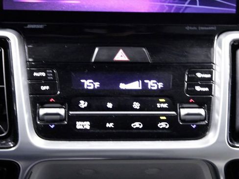 Used 2023 Kia Sorento SX Prestige image 31