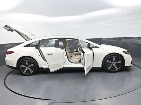 Used 2022 Mercedes-Benz EQS 450+ 450 image 39