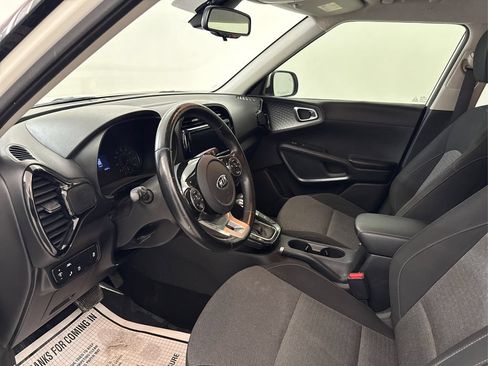 Used 2020 Kia Soul EX FWD image 9