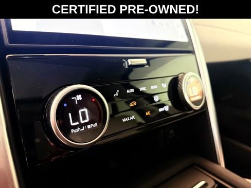 Certified 2025 Land Rover Discovery Dynamic SE AWD/4WD image 38
