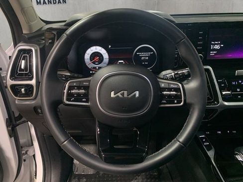 Used 2023 Kia Sorento SX image 9