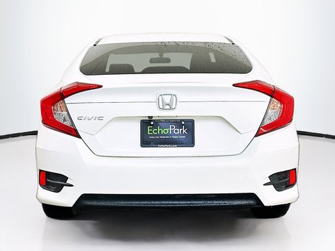 Used 2018 Honda Civic LX image 7