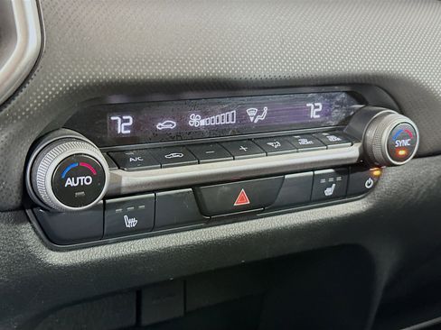 Used 2024 MAZDA CX-50 AWD 2.5 S w/ Premium Package image 24