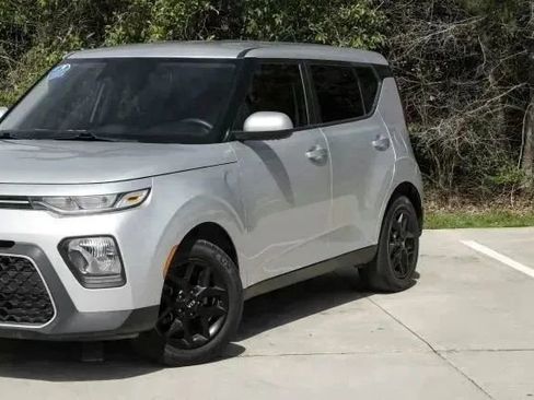 Used 2021 Kia Soul S image 6