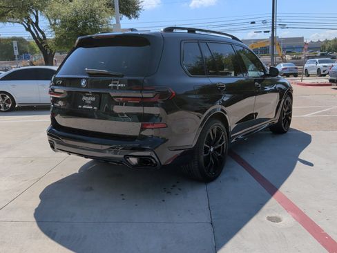Used 2024 BMW X7 xDrive40i w/ M Sport Package AWD/4WD image 10